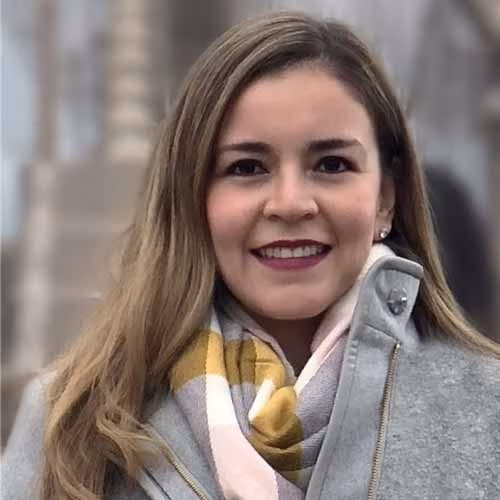Headshot of Anneliza Rocha